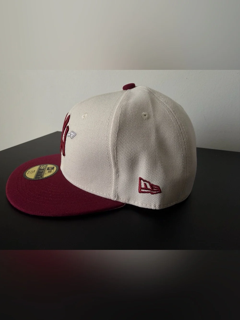 New Era Two-Tone New York Yankees Fitted Cap - Beige & Burgundy